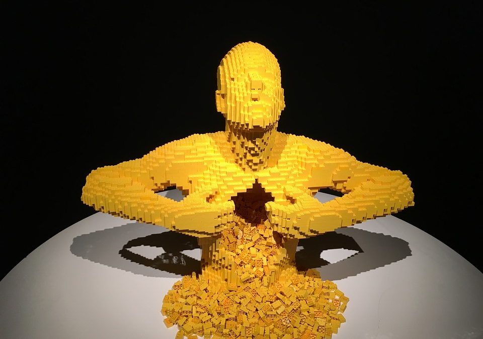 lego man in yellow